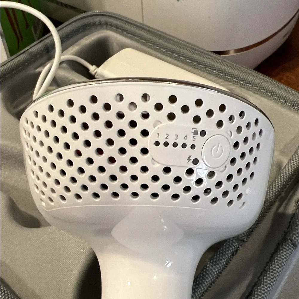 Silk'n BellaFlash Pro Hair Removal Device - White